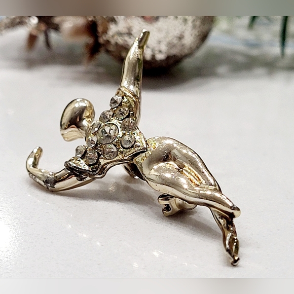 Vintage Dancing Brooch, Rhinestones & Goldtone - Picture 11 of 13